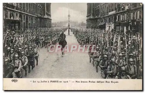 Cartes postales Militaria Paris Fetes de la Victoire 14 juillet 1919 Nos braves poilus defilant Rue Royale