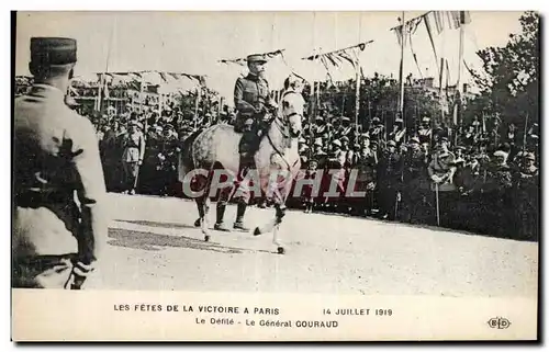 Ansichtskarte AK Militaria Paris 14 juillet 1919 Le defile Le general Gouraud