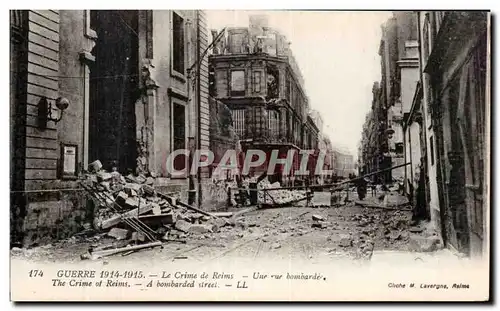 Ansichtskarte AK Militaria Reims Le crime Une rue bombardee
