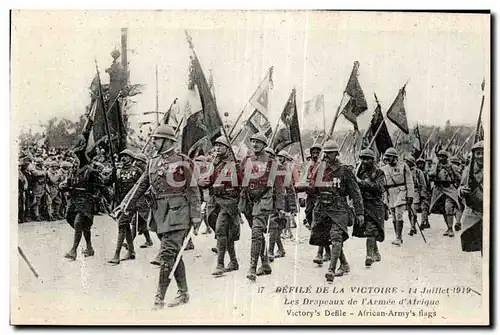 Cartes postales Militaria 14 juillet 1919 Les drapeaux de l armee d Arique