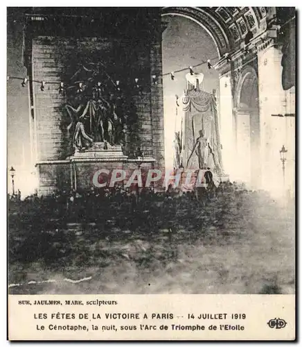 Ansichtskarte AK Militaria Paris 14 juillet 1919 Le Cenotaphe La nuit sous l arc de Triomphe