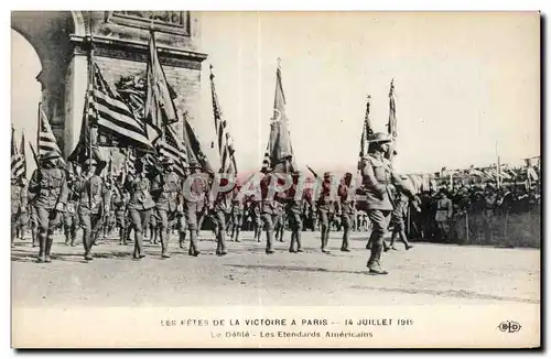 Ansichtskarte AK Militaria Fetes de la Victoire 14 juillet 1919 Le defile des etendards americains