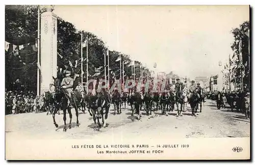 Ansichtskarte AK Militaria Fetes de la Victoire 14 juillet 1919 Paris Les marechaux Joffre Foch