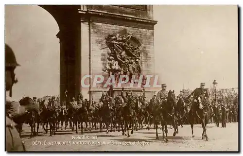 Ansichtskarte AK Militaria Les fetes de la victoire 14 juillet 1919 Arc de Triomphe Marechaux Foch et Joffre