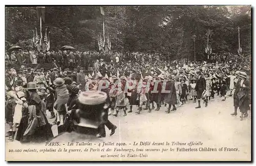 Ansichtskarte AK Militaria Paris 1920 Les Tuileries 4 juillet 1920 Le defile devant la tribune officielle