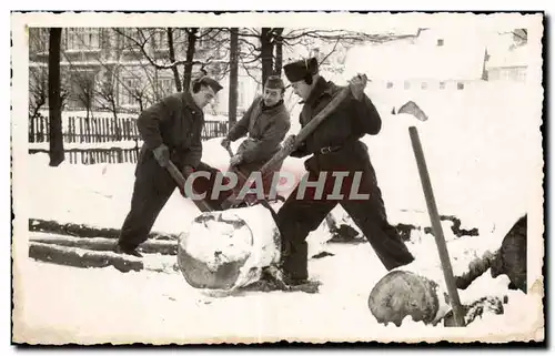 Cartes postales moderne Militaria Soldats dans la neige