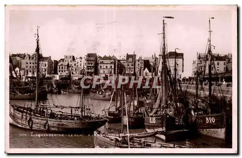 Cartes postales Belgique Blankenberghe Le port et les barques de peche Bateaux