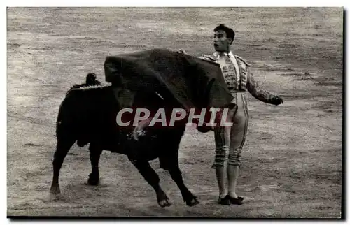 Cartes postales Corrida Faena de Muieta Un pase de Costedillo