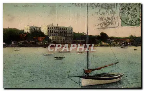 Cartes postales Arcachon Le grand hotel vu de la jetee Bateau