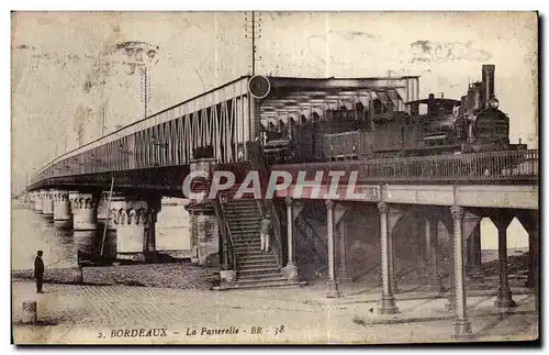 Ansichtskarte AK Bordeaux la passerelle Train