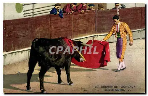 Cartes postales Corrida Taureau Course de taureaux Passe de Muleta