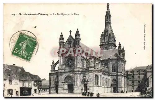 Cartes postales Saint Anne d Auray La Basilique et la Place