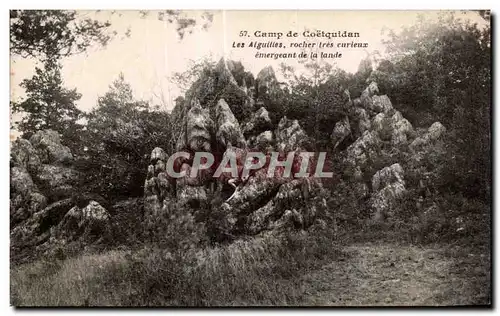 Cartes postales Camp de Coetquidan Aiguilles rocher tres curieux emergeant de la lande