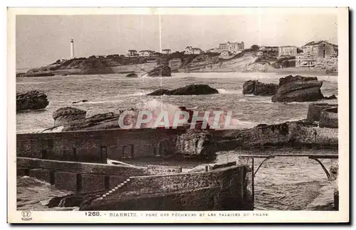 Cartes postales Biarritz Pont des Pecheurs et les falaises du phare