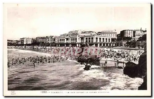 Ansichtskarte AK Biarritz La Bain Devant le Casino Municipal