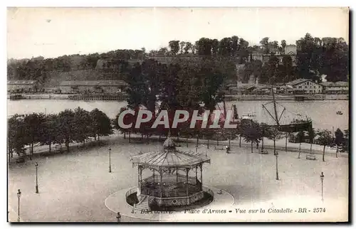 Ansichtskarte AK Bayonne Place d Armes Vue sur la Citadelle