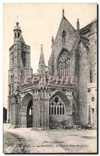 Cartes postales Dol La Cathedrale le porche Saint Magloire