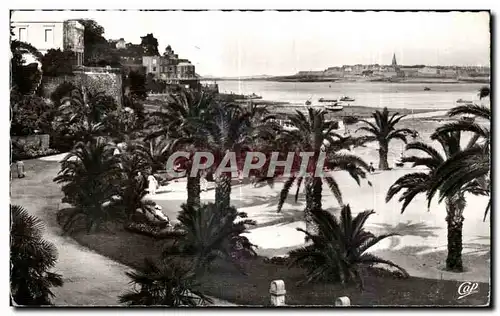 Ansichtskarte AK Dinard La Palmeraie Au fond Saint Malo