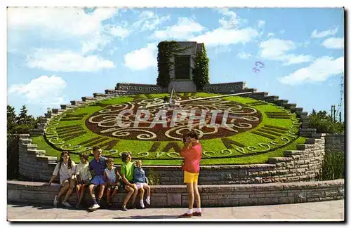 Ansichtskarte AK The Hydro Floral Clock Located about five miles north on the scenic Niagara Parkway Drivg from N