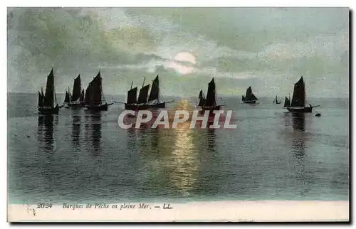 Cartes postales Bateau Barques de Peche en Pleine Mer