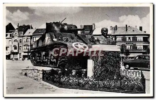 Cartes postales Bastogne Le Tank et le Buste du Generale Mac Wuliffe