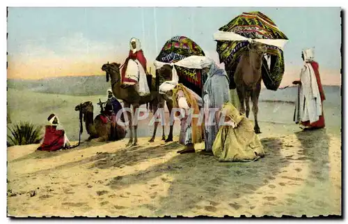 Ansichtskarte AK Algerie Scenes   Types d Afrique du Nord La Priere au Desert