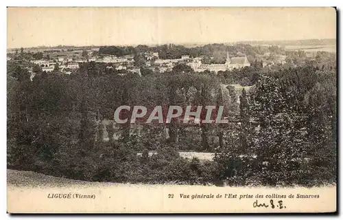 Ansichtskarte AK Liguge (vienne) Vue generale de l est prise des collines de smarues