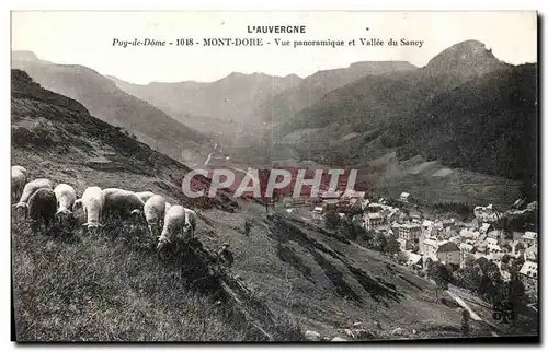 Cartes postales Le Mont Dore Vue panoramique et vallee du Sancy Moutons