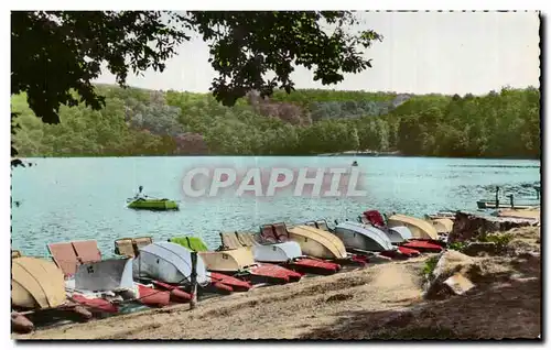 Cartes postales moderne L Auvergne Pittoresque Gour De Tazenat (P de D) L Embarcadere