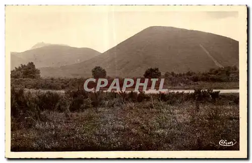 Cartes postales Other La Fontaine du Berger (P -de-D ) Le Puy de Dome