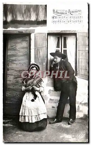 Cartes postales D Auvergne Types Causette des amoureux Folklore Costume