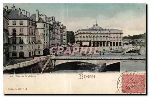 Cartes postales La place de la Liberte Bayonne