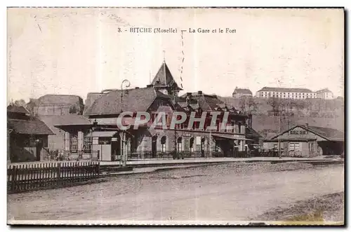 Ansichtskarte AK Bitche (Moselle) La Gare et la Fort