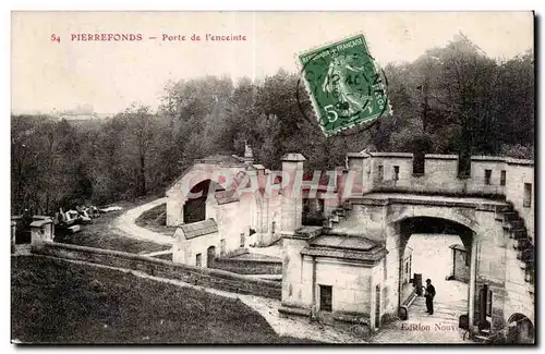 Cartes postales Pierrefonds Porte de I enceinte