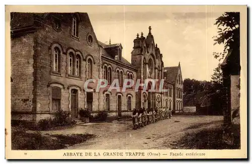 Ansichtskarte AK Abbaye De La Grande Trappe (Orne) Facade exterieure