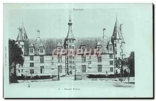 Cartes postales Nevers Palais ducal