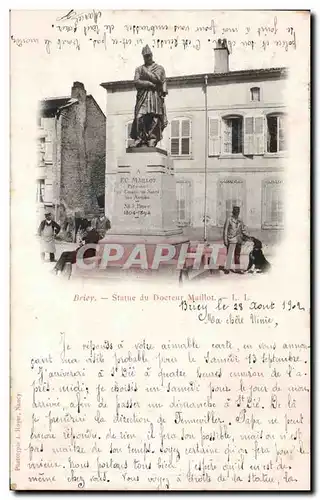 Cartes postales Briey Statue du Docteur Maillot