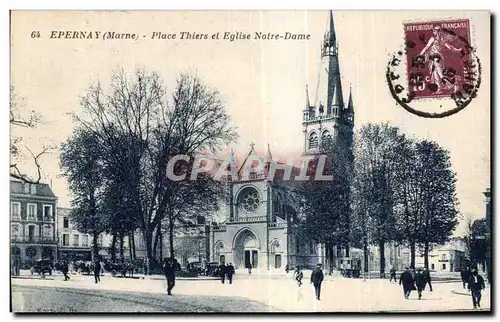 Ansichtskarte AK Epernay Marne Place Thiers el Eglise Notre Dame