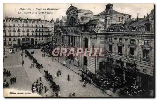 Cartes postales Place du rallsement le theatre etle grand hote