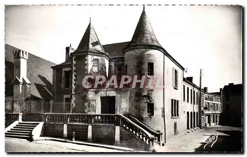 Cartes postales moderne Doue la Fontaine L hotel de ville