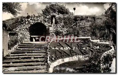 Cartes postales moderne Montfaucon sur Moine La grotte de la maison de repos