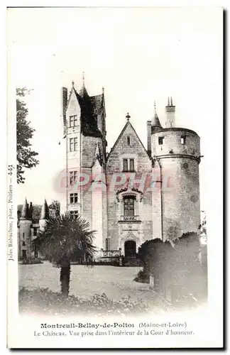 Cartes postales Montreuil Bellay de Poitou (Maine et Loire) Le Chateau Vue prise daus L interieur de la Cour d h