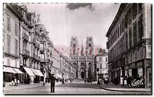 Ansichtskarte AK Orleans La Rue Jeanne d Arc et la Cathedrale Joan of Are s Streot and the Cathedral