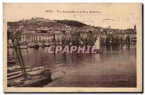 Ansichtskarte AK Sete Vue d ensemble et le Fort Richelieu Bateaux