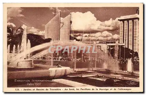 Cartes postales Exposition Internationale Paris 1937 Jardins et Bassins du Trocadero Au fond les pavillons de la