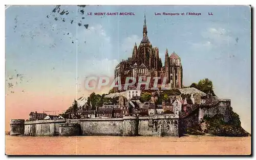 Cartes postales Le mont michel Les remparts et l abbaye