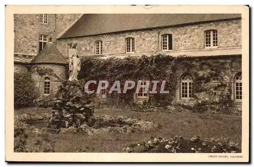 Ansichtskarte AK Le preau cour Interieure Abbaye Notre Dame de Grace Trappe de Bricquebec