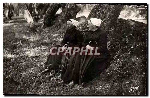 Cartes postales moderne Ile De Noirmoutier (Vendee) Coiffes Noirmoutrines Folklore Costume