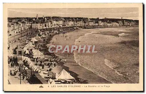 Cartes postales Les Sables D olonne Le remblai et la plage