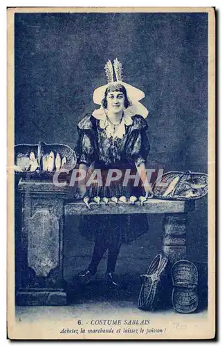 Cartes postales Les Sables D olonne Achetez la marchande et laissez le poisson Folklore Costume